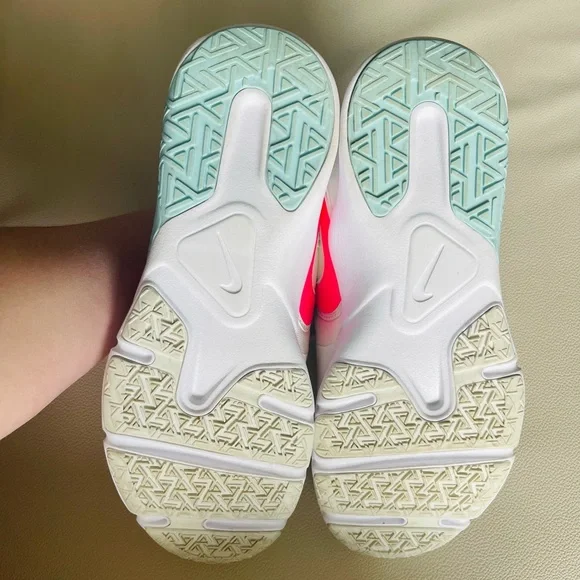 Nike Legend Essential 2 - Picture 7 of 8